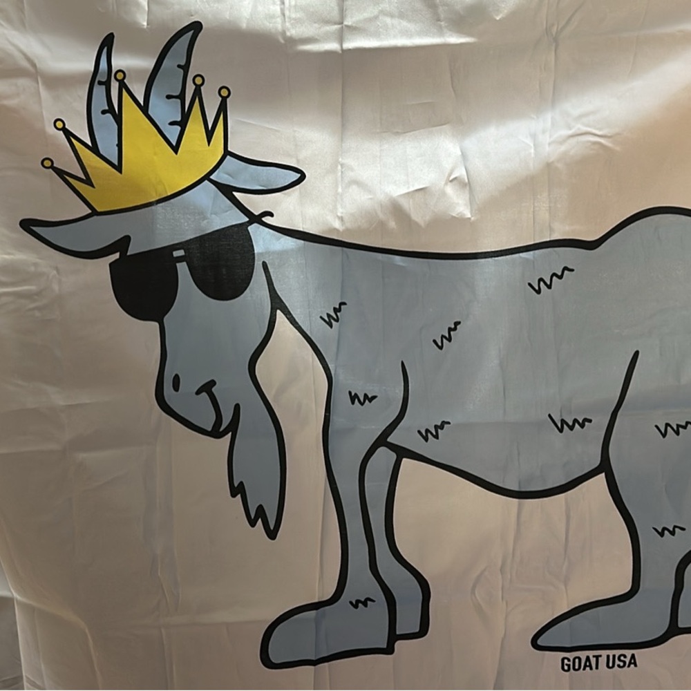 GOAT USA Gray Goat Tapestry with Yellow Crown